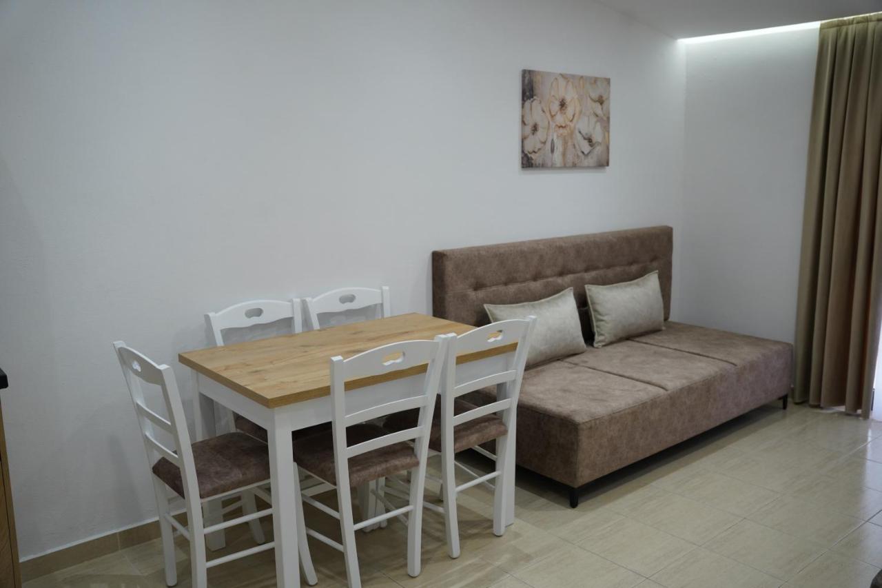 Apartments Costa Azzurra Velipoje Exterior photo